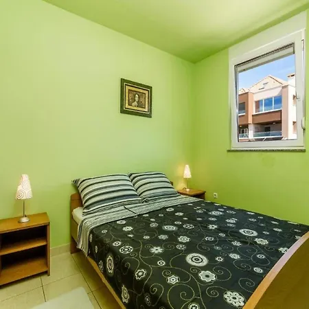 Appartamento Inviting Near Mala Mandra Mandre