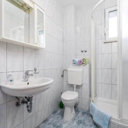 Appartamento Inviting Near Mala Mandra Mandre