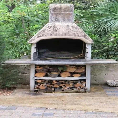 Inviting Near Mala Mandra *