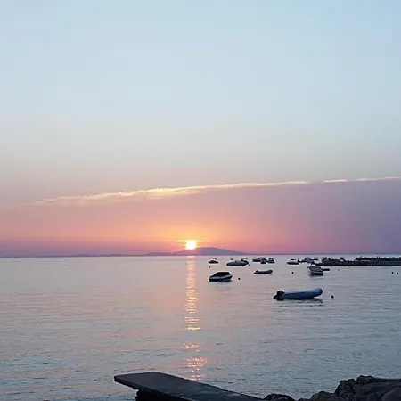 Apartment Inviting Near Mala Mandra *